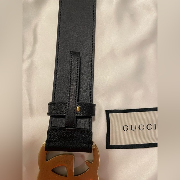 Mens Gucci black belt with gold buckle. - Picture 4 of 9